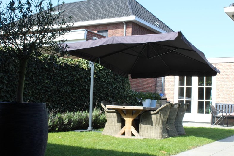 handicap Eigenlijk los van Grote zweefparasol 3 x 4 meter in antraciet - Countrywood