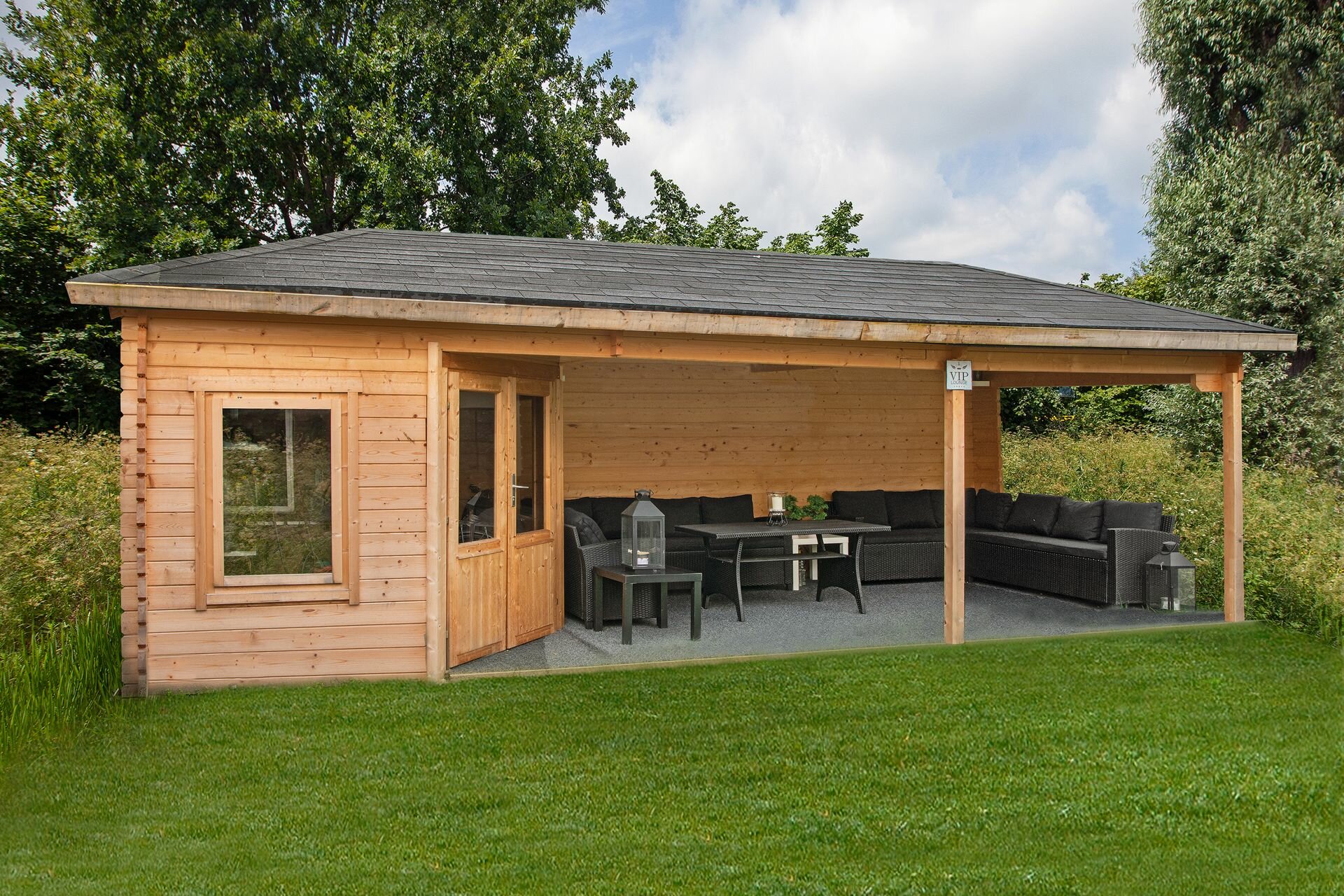 Blokhut Bertil 800 x 300 cm Tuinschuur met overkapping Wanddikte 44 mm