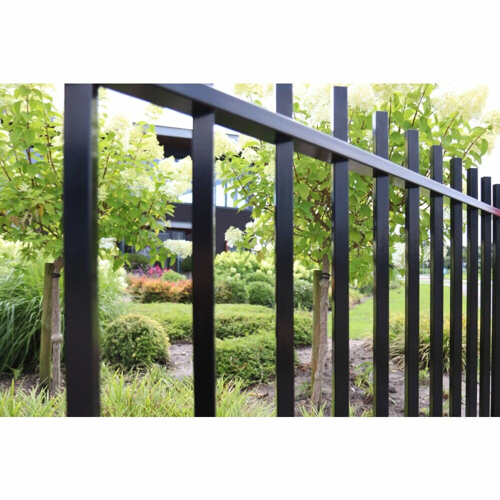 Spijlenpaneel vierkant doorgestoken RAL9005 (Zwart)