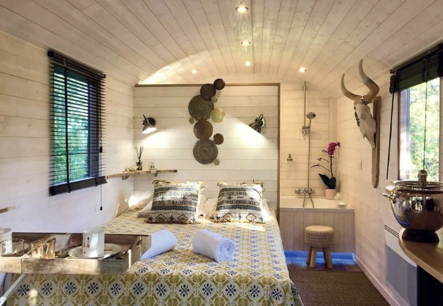 Pipowagen 600 x 237 cm met veranda - Zigeunerwagen Johnny 