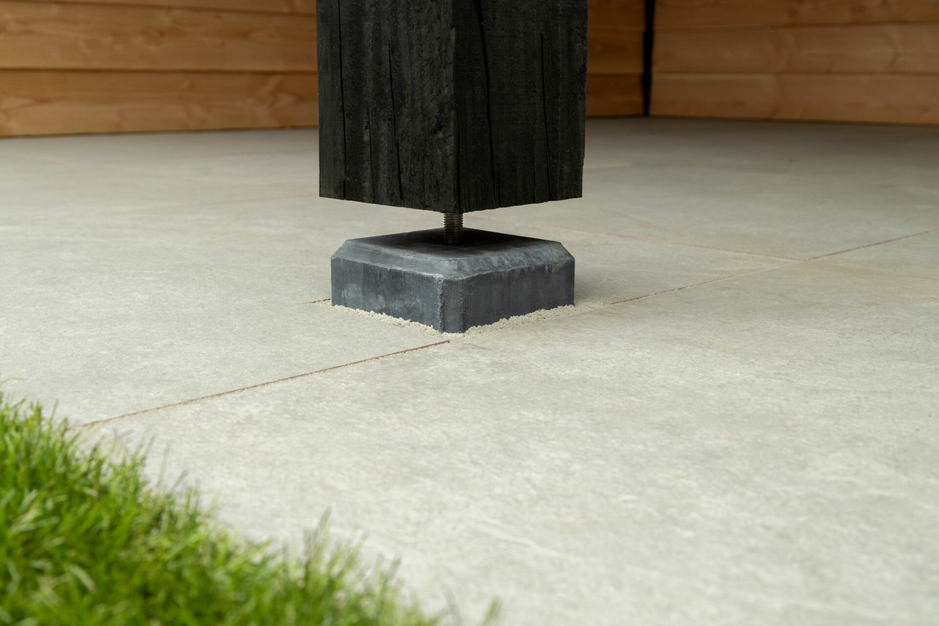 Overkapping Rijssen Douglas 400 x 400 cm - Zwart Ge&iuml;mpregneerd