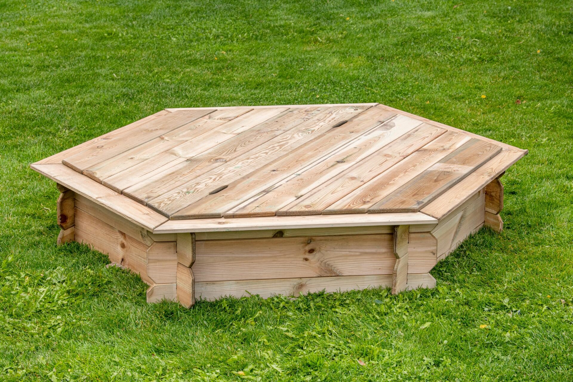 Zandbak Zeskant met deksel L175 x B175 x H30 cm