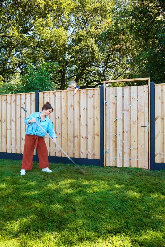 Betonpaal IJssel zwart gecoat diamantkop 10 x 10 cm incl. toebehoren