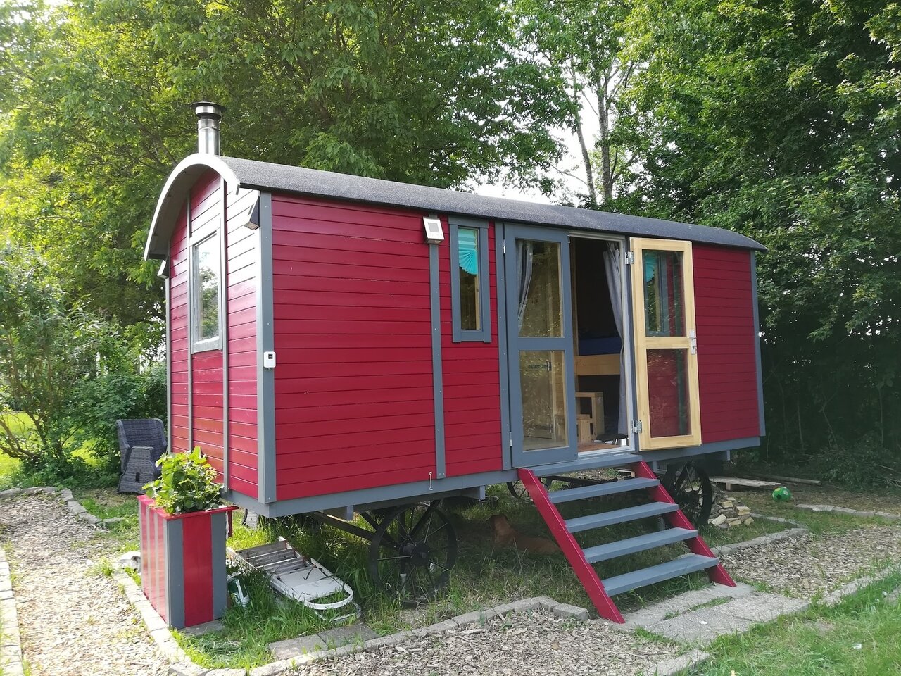 Pipowagen Onbehandeld Vuren 240 x 480 x 319 cm met zijdeur - Zigeunerwagen Patricia