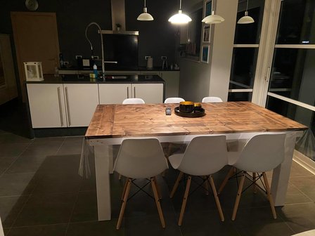 Brocante tafel steigerhout 