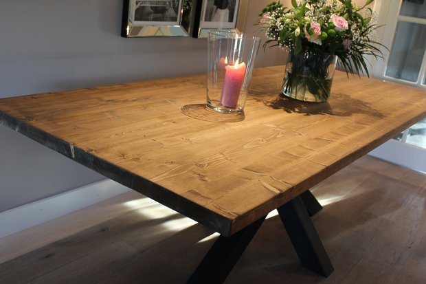 opgraven Eerder kopiëren Industriële kloostertafel stalen 3D kruispoot - Countrywood