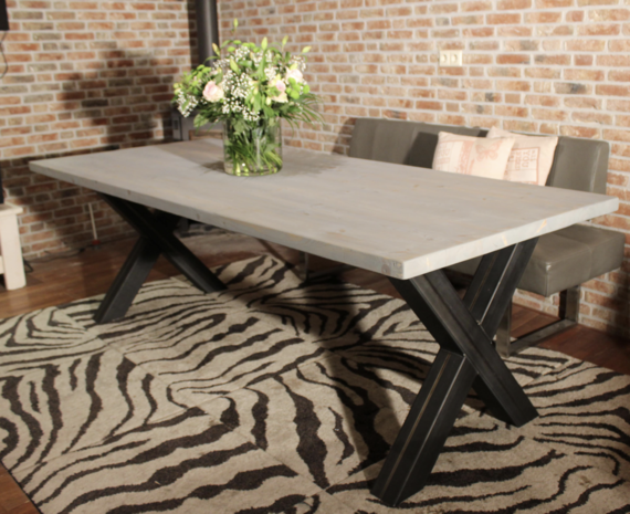 Industriële kloostertafel stalen X-poot