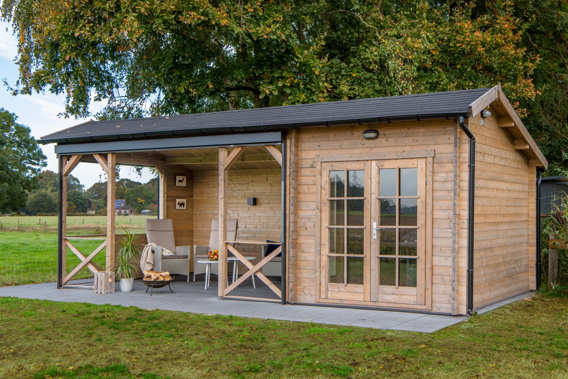 Blokhut Kukka 700 x 350 x 279 cm - Kapschuur Tuinhuis met overkapping