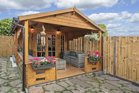 Blokhut Ulrik 380x380 cm + luifel 70 cm - Tuinhuis