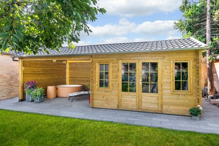 Blokhut Kwaspa 400 x 400 cm - Tuinhuis Kwaspa met overkapping